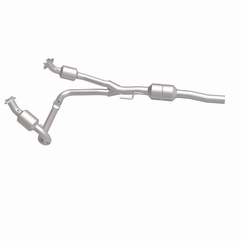 MagnaFlow Dodge Durango OEM Grade Federal / EPA Compliant Direct-Fit Catalytic Converter 51348 360 Degree Image Set