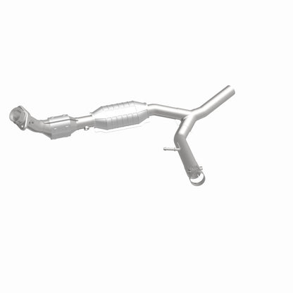 MagnaFlow OEM Grade Federal / EPA Compliant Direct-Fit Catalytic Converter 49706 360 Degree Image Set