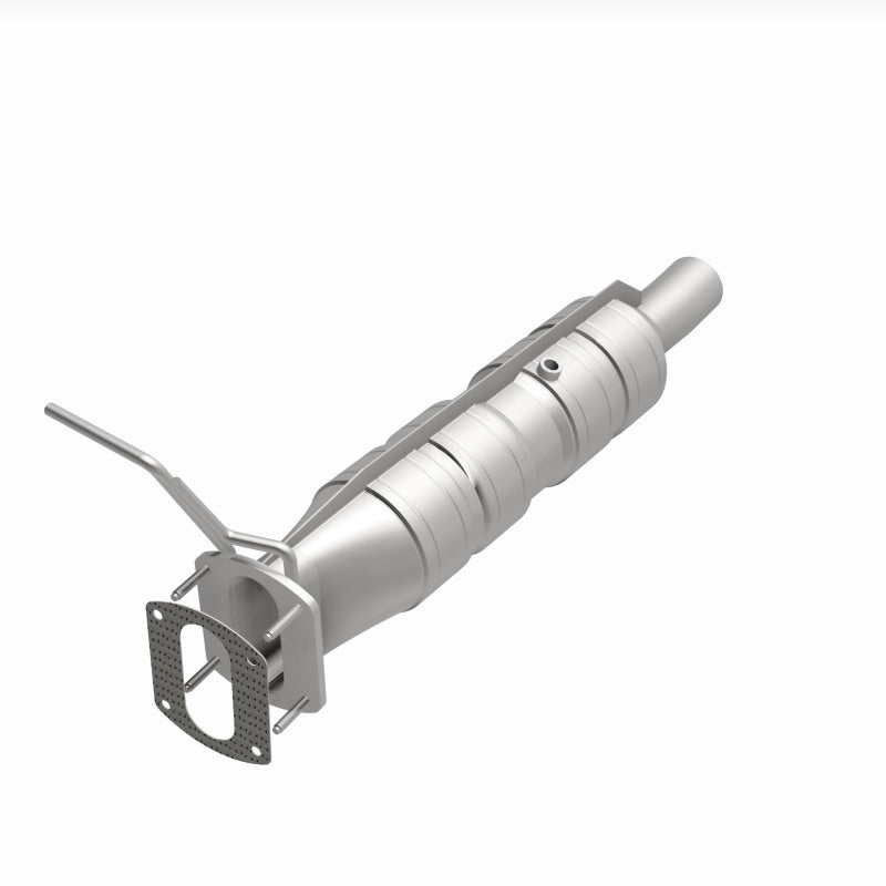 Magnaflow 09-19 Ford F53 V10 6.8L Underbody 6.8L Direct Fit Catalytic Converter 280435 280435 360 Degree Image Set