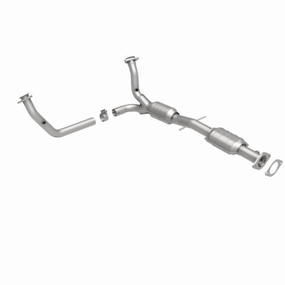 MagnaFlow Chevrolet S10 HM Grade Federal / EPA Compliant Direct-Fit Catalytic Converter 24767 360 Degree Image Set
