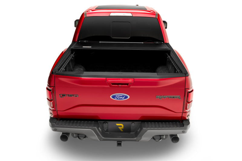 Undercover Tonneau Cover AX82000 Photo - Mounted