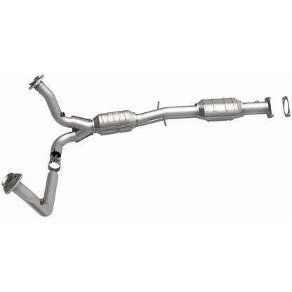 MagnaFlow Chevrolet S10 OEM Grade Federal / EPA Compliant Direct-Fit Catalytic Converter 49945 Photo - out of package