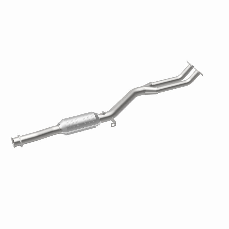 MagnaFlow BMW Standard Grade Federal / EPA Compliant Direct-Fit Catalytic Converter 93684 360 Degree Image Set