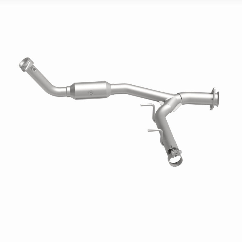 Magnaflow 05-06 Ford Expedition 5.4L Direct Fit Converter 4651411 4651411 360 Degree Image Set