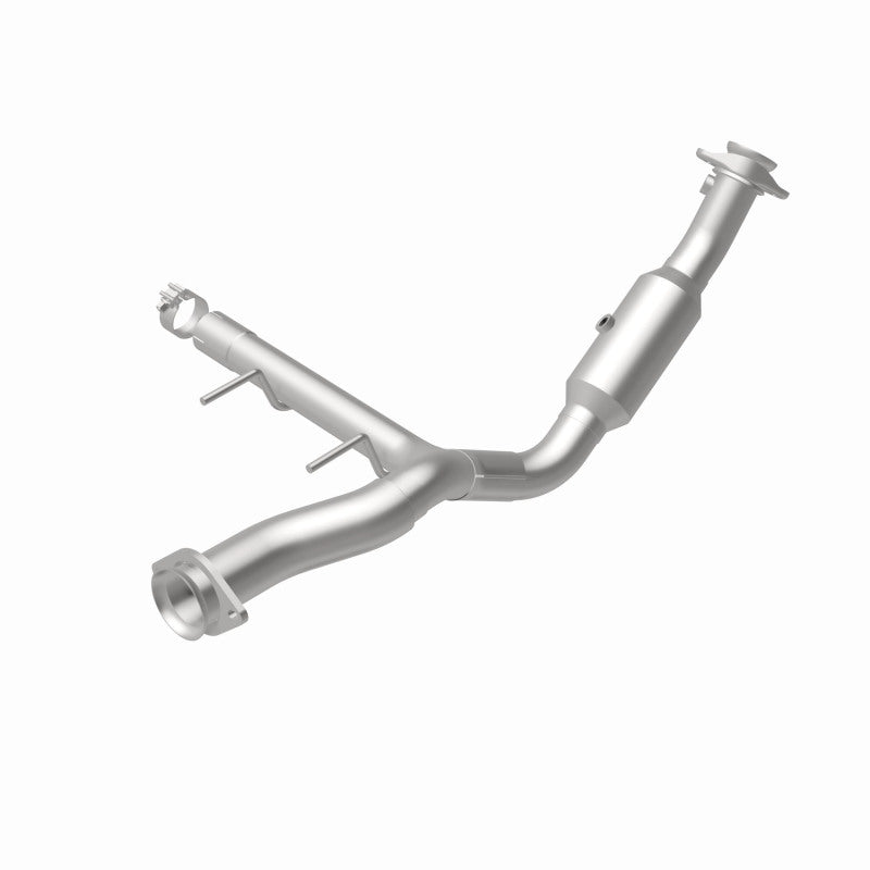MagnaFlow Ford F-150 OEM Grade Federal / EPA Compliant Direct-Fit Catalytic Converter 21-470 360 Degree Image Set