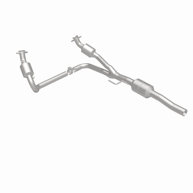MagnaFlow Dodge Durango OEM Grade Federal / EPA Compliant Direct-Fit Catalytic Converter 51348 360 Degree Image Set