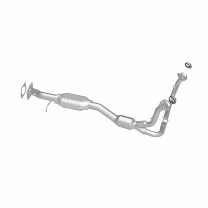 MagnaFlow Chevrolet Blazer HM Grade Federal / EPA Compliant Direct-Fit Catalytic Converter 23139 360 Degree Image Set