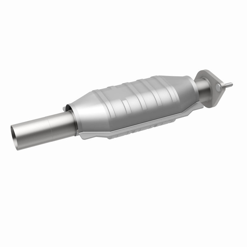 MagnaFlow OEM Grade Federal / EPA Compliant Direct-Fit Catalytic Converter 51808 360 Degree Image Set