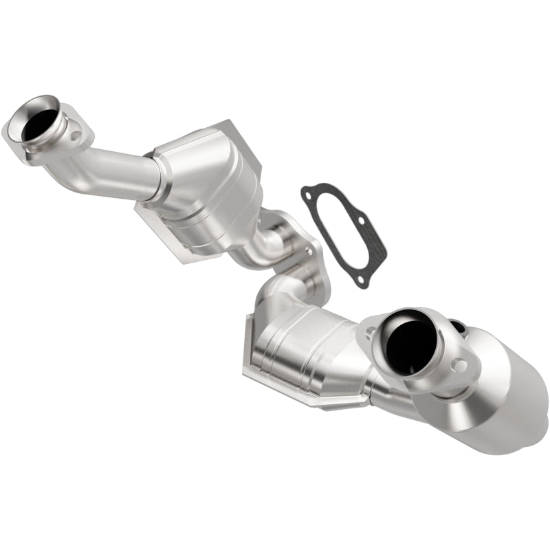 MagnaFlow HM Grade Federal / EPA Compliant Direct-Fit Catalytic Converter 93168 Photo - Primary