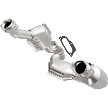 MagnaFlow HM Grade Federal / EPA Compliant Direct-Fit Catalytic Converter 93168 Photo - Primary