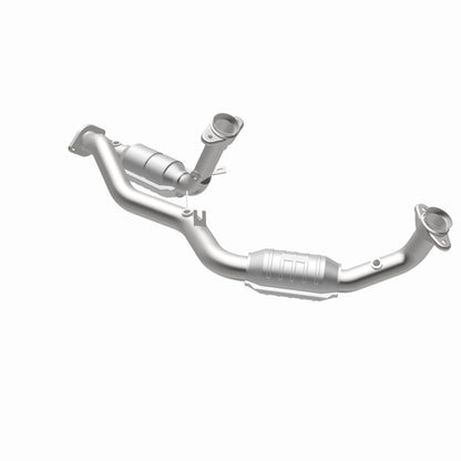 MagnaFlow Ford Taurus HM Grade Federal / EPA Compliant Direct-Fit Catalytic Converter 23533 360 Degree Image Set