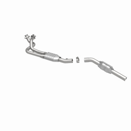 MagnaFlow Ford California Grade CARB Compliant Direct-Fit Catalytic Converter 447254 360 Degree Image Set