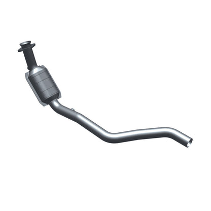 MagnaFlow OEM Grade Federal / EPA Compliant Direct-Fit Catalytic Converter 49467 Photo - Primary