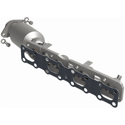 Magnaflow 05-06 Nissan Titan 5.6L Direct Fit Converter 5582380 5582380 Photo - out of package