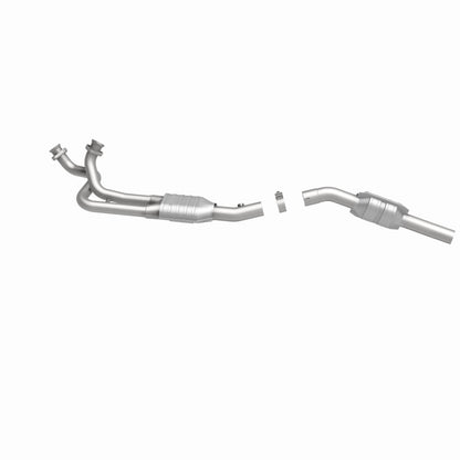 MagnaFlow Ford California Grade CARB Compliant Direct-Fit Catalytic Converter 447254 360 Degree Image Set