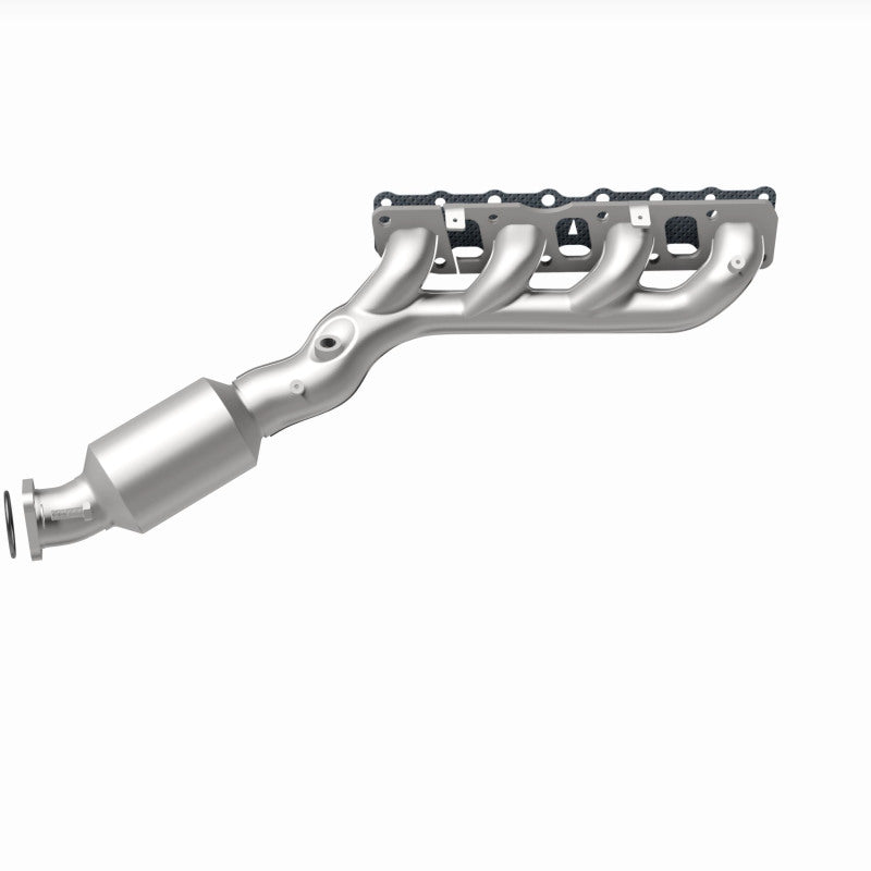 Magnaflow 05-06 Nissan Titan 5.6L Direct Fit Converter 5582357 5582357 360 Degree Image Set