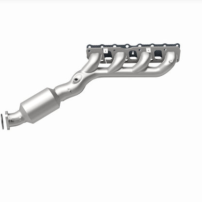 Magnaflow 05-06 Nissan Titan 5.6L Direct Fit Converter 5582357 5582357 360 Degree Image Set