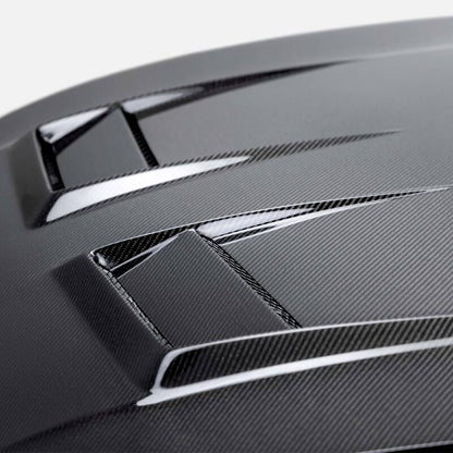 Seibon 22-23 Volkswagen Golf GTI/R Carbon Fiber Hood HD22VWG8-DV User 1