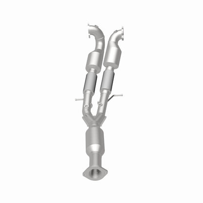 MagnaFlow Volvo S80 OEM Grade Federal / EPA Compliant Direct-Fit Catalytic Converter 52160 360 Degree Image Set