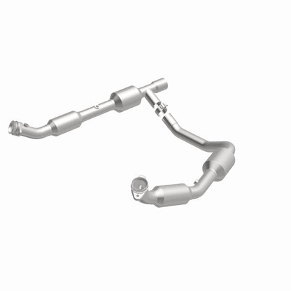 MagnaFlow Ford California Grade CARB Compliant Direct-Fit Catalytic Converter 5582439 360 Degree Image Set
