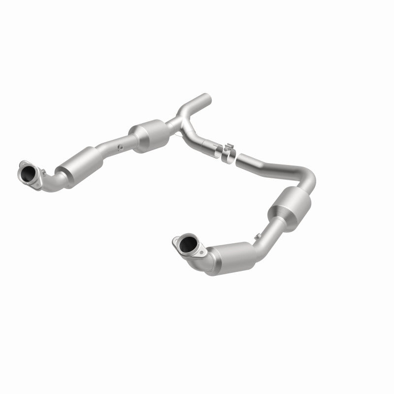 MagnaFlow Ford California Grade CARB Compliant Direct-Fit Catalytic Converter 5582640 360 Degree Image Set