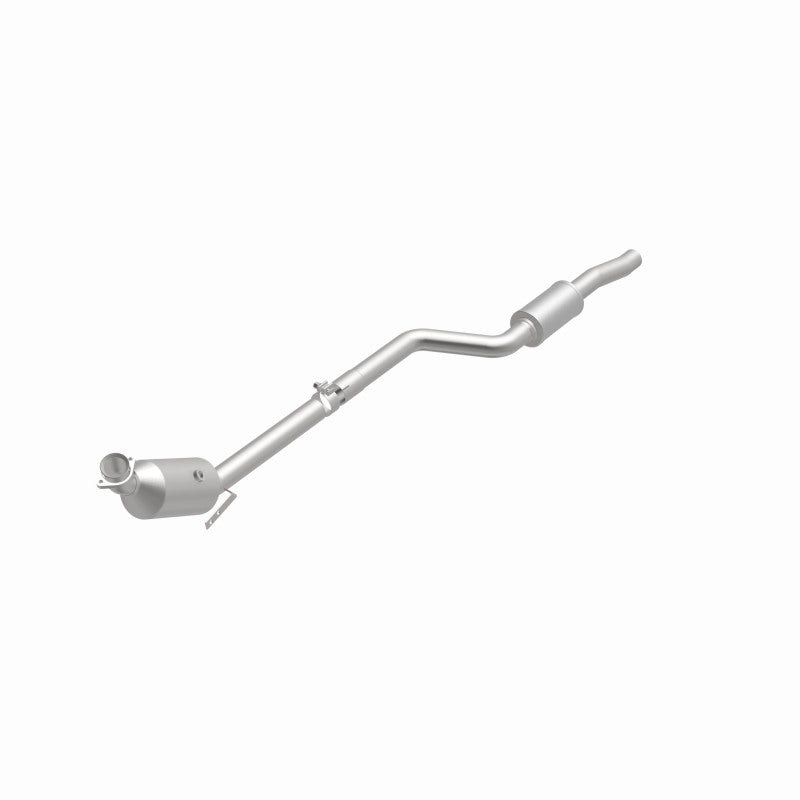 MagnaFlow Mercedes-Benz C300 OEM Grade Federal / EPA Compliant Direct-Fit Catalytic Converter 21-498 360 Degree Image Set