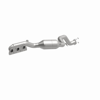 MagnaFlow Audi A8 Quattro HM Grade Federal / EPA Compliant Manifold Catalytic Converter 50798 360 Degree Image Set