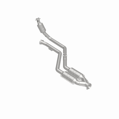MagnaFlow Mercedes-Benz California Grade CARB Compliant Direct-Fit Catalytic Converter 444059 360 Degree Image Set