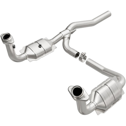 MagnaFlow OEM Grade Federal / EPA Compliant Direct-Fit Catalytic Converter 49187 Photo - Primary