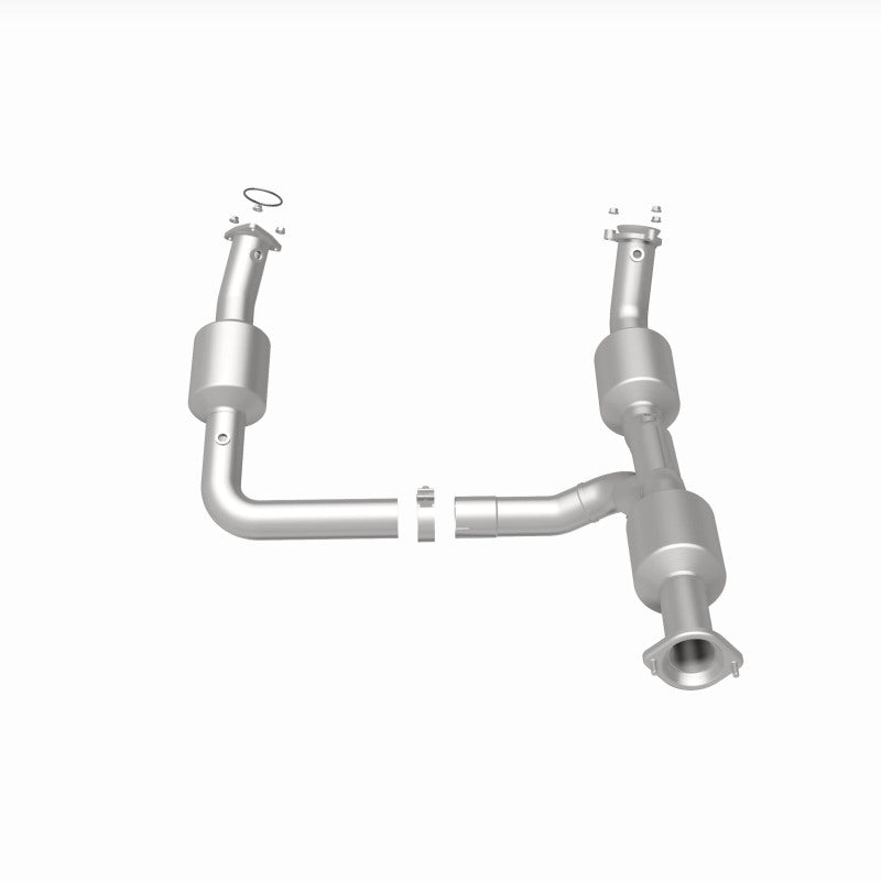 Magnaflow 18-20 Chevrolet Express 2500 Single Underbody 4.3L Direct Fit Catalytic Converter 280210 280210 360 Degree Image Set