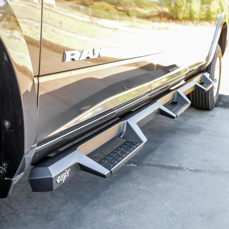 Westin/HDX 19-20 Ram 2500/3500 Crew Cab (8ft Bed) Drop Wheel to Wheel Nerf Step Bars - Txt Black 56-534345 56-534345 Photo - Mounted