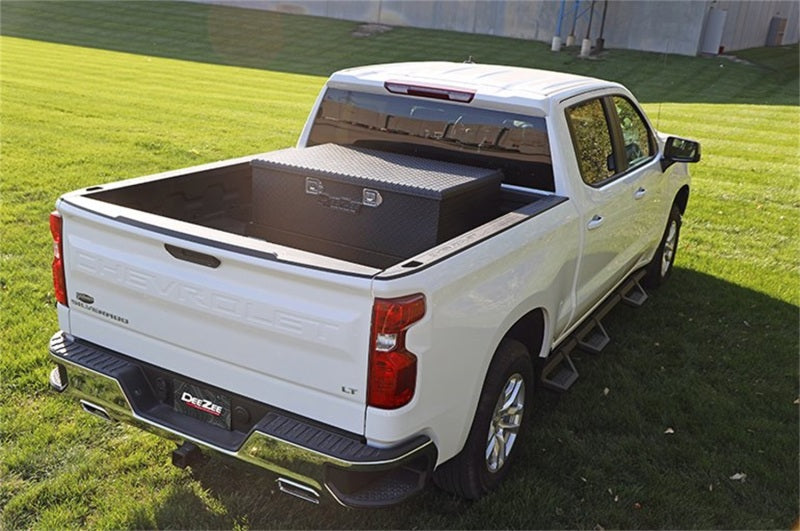 Dee Zee Deezee Universal Tanks - Combo Black-Tread Aluminum (62 Gal) DZ92847TB DZ92847TB Photo - Mounted