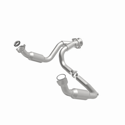MagnaFlow California Grade CARB Compliant Direct-Fit Catalytic Converter 5451631 360 Degree Image Set