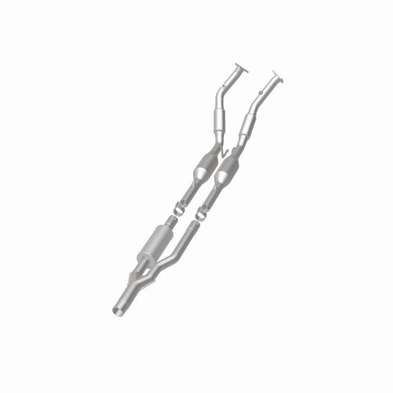 MagnaFlow HM Grade Federal / EPA Compliant Direct-Fit Catalytic Converter 24587 360 Degree Image Set