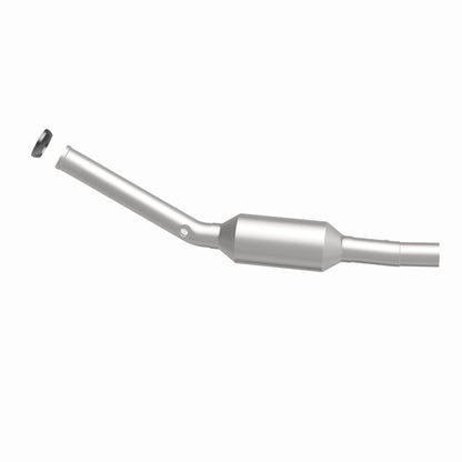 MagnaFlow OEM Grade Federal / EPA Compliant Direct-Fit Catalytic Converter 51821 360 Degree Image Set