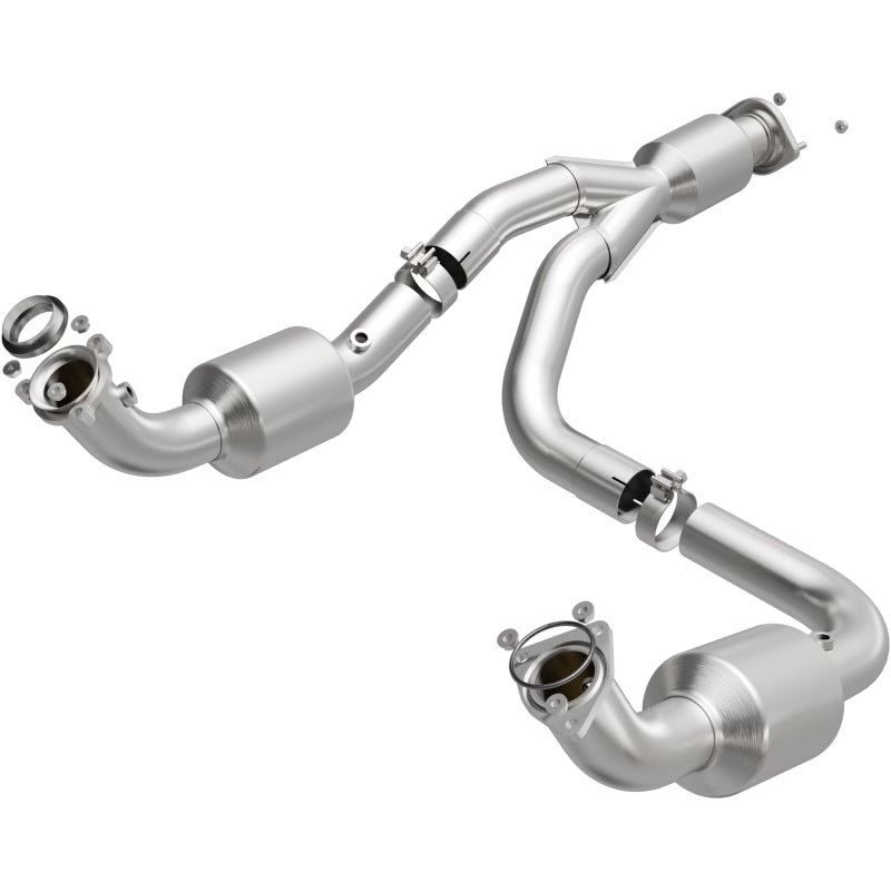 Magnaflow 12-20 Chevrolet Express 4500 Underbody 6.0L Direct Fit Catalytic Converter 280505 280505 Photo - Primary