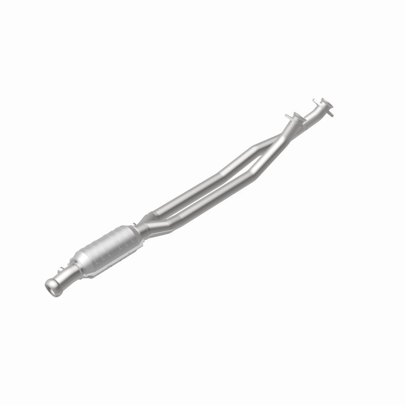 MagnaFlow Volvo HM Grade Federal / EPA Compliant Direct-Fit Catalytic Converter 23954 360 Degree Image Set