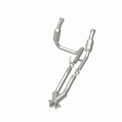 MagnaFlow Ford California Grade CARB Compliant Direct-Fit Catalytic Converter 5551436 360 Degree Image Set