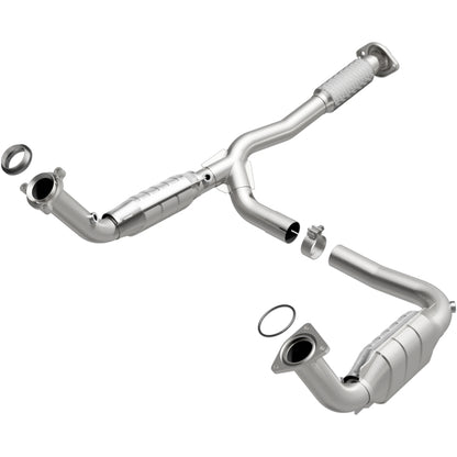 MagnaFlow California Grade CARB Compliant Direct-Fit Catalytic Converter 4451172 Photo - Primary