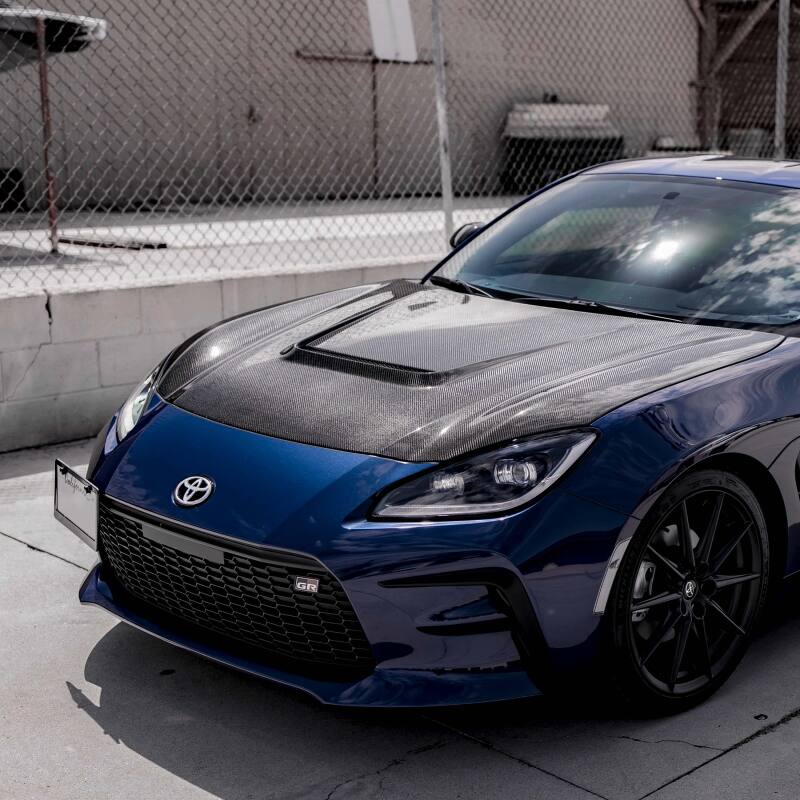 Seibon 2022 Toyota GR86/Subaru BRZ Carbon Fiber Hood HD22TY86-VS User 1