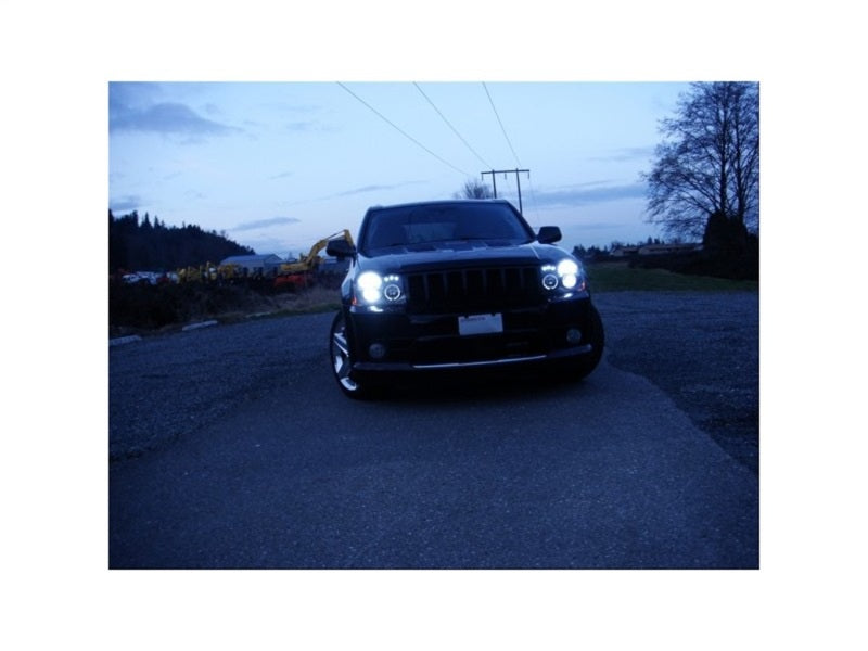 Spyder Jeep Grand Cherokee 05-07 Projector Headlights LED Halo LED Blk Low 9006 PRO-YD-JGC05-HL-BK 5011091 5011091 Photo - Mounted