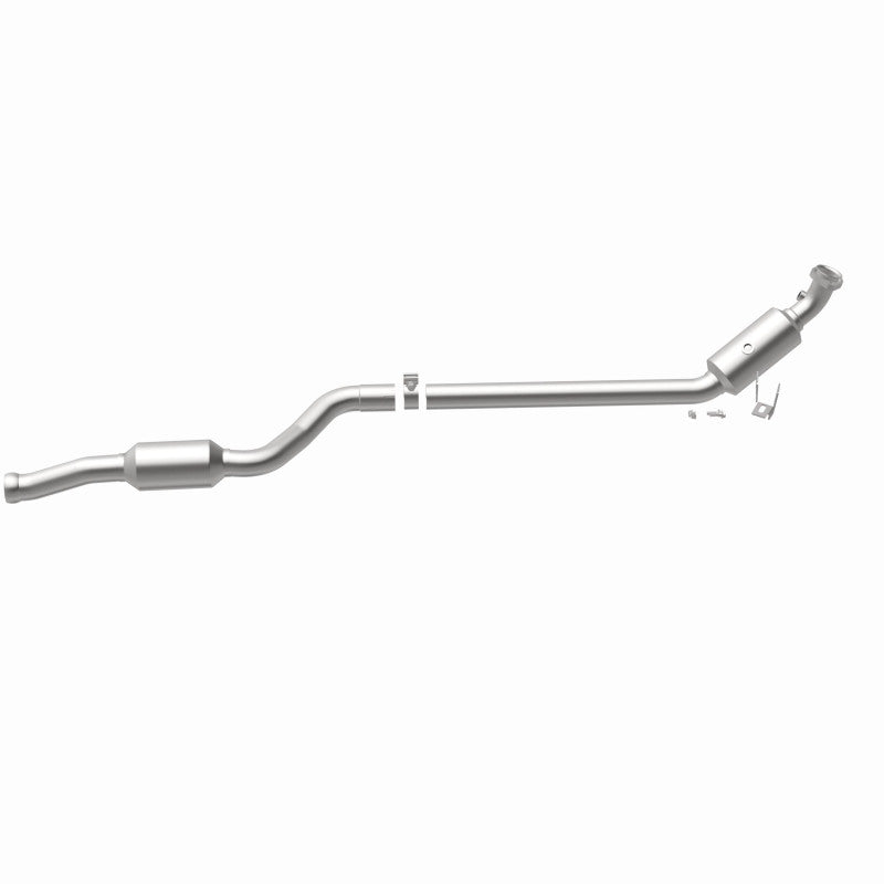 MagnaFlow Mercedes-Benz OEM Grade Federal / EPA Compliant Direct-Fit Catalytic Converter 21-447 360 Degree Image Set