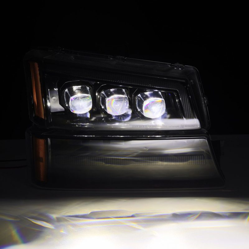 AlphaRex 03-06 Chevy Silverado 1500/2500HD/3500HD/Avalanche Alpha-Black NOVA LED Proj Headlights 880254 880254 User 2
