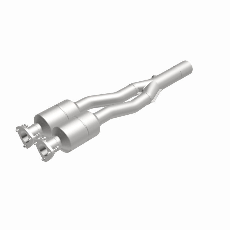 MagnaFlow Audi TT Quattro HM Grade Federal / EPA Compliant Direct-Fit Catalytic Converter 22937 360 Degree Image Set