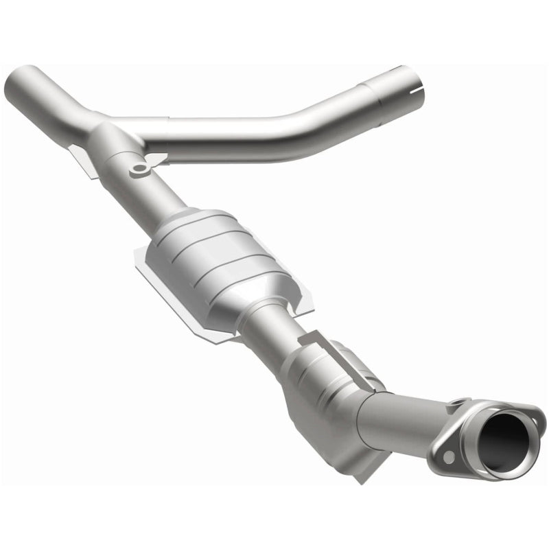 MagnaFlow Ford HM Grade Federal / EPA Compliant Direct-Fit Catalytic Converter 23133 Photo - out of package