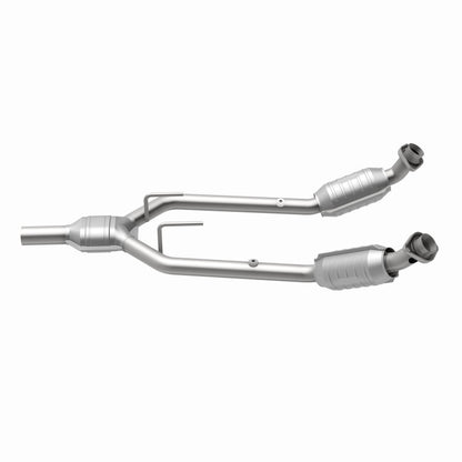 MagnaFlow HM Grade Federal / EPA Compliant Direct-Fit Catalytic Converter 23325 360 Degree Image Set