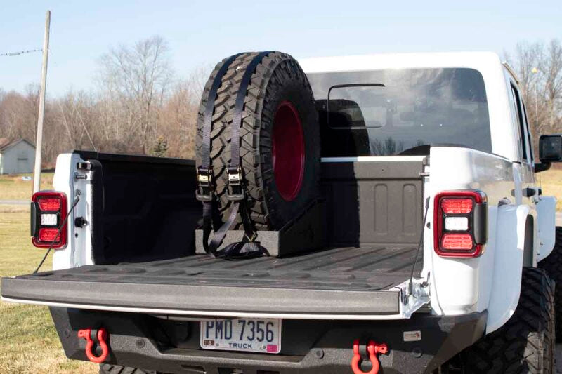 Fishbone Offroad Bed Mounted Spare Tire Mount FB21301 FB21301 Photo - lifestyle view