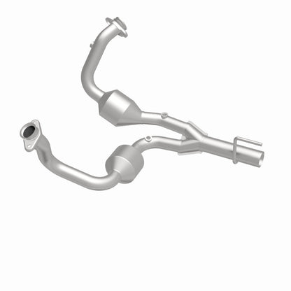 MagnaFlow Jeep Grand Cherokee HM Grade Federal / EPA Compliant Direct-Fit Catalytic Converter 23067 360 Degree Image Set