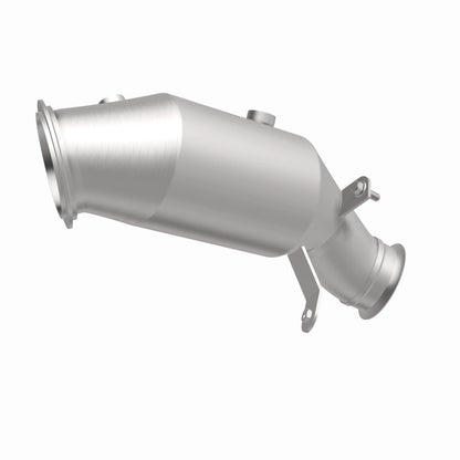 MagnaFlow BMW OEM Grade Federal / EPA Compliant Direct-Fit Catalytic Converter 52245 360 Degree Image Set