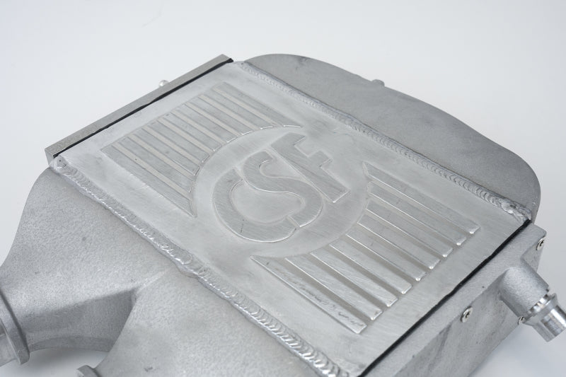 CSF F8X m3/m4 - BMW Top Mount Charge-Air-Cooler 8082R Photo - Close Up